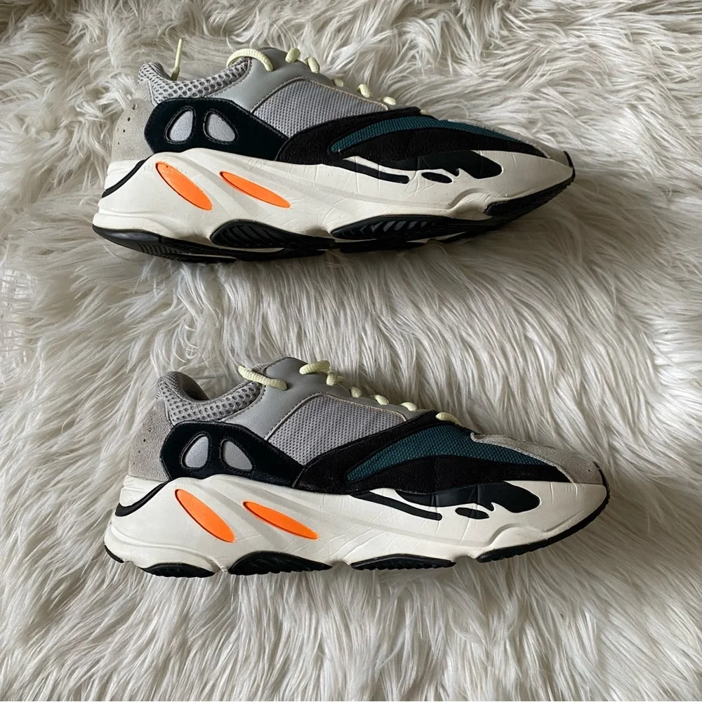 ADIDAS YEEZY Boost 700 Wave Runner (2017) - Picture 7 of 15